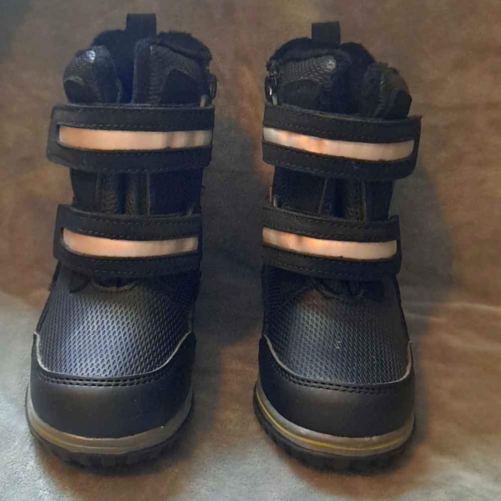Totes toddler snow boots